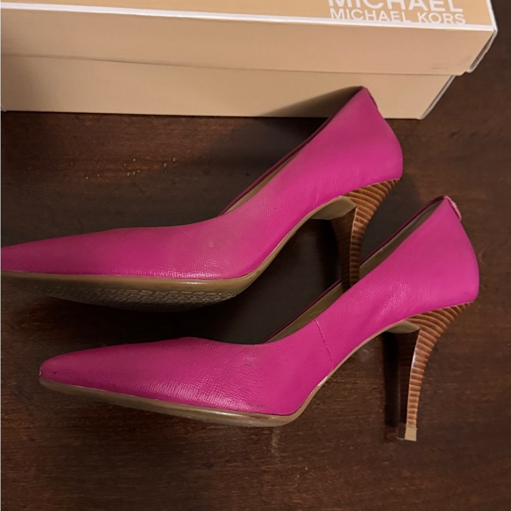 Michael Kors Fuchsia Leather MK-Flex Mid Pump Heels 7M - Picture 7 of 8